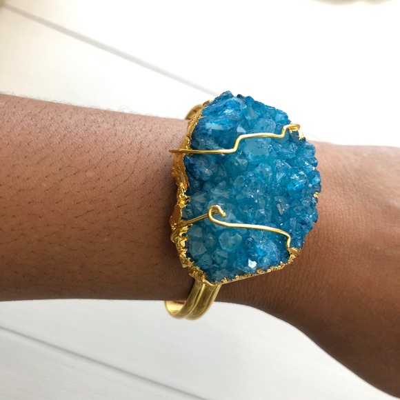 Jewelry - Gold Wrist Adjustable Cuff with Turquoise Stone